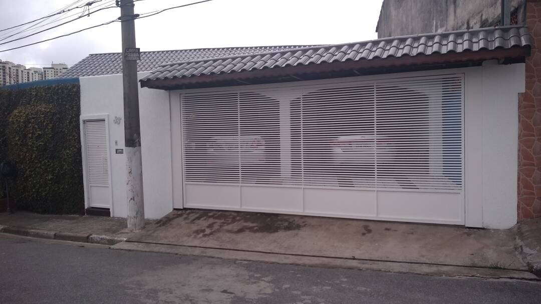 Casa à venda com 2 quartos, 200m² - Foto 1