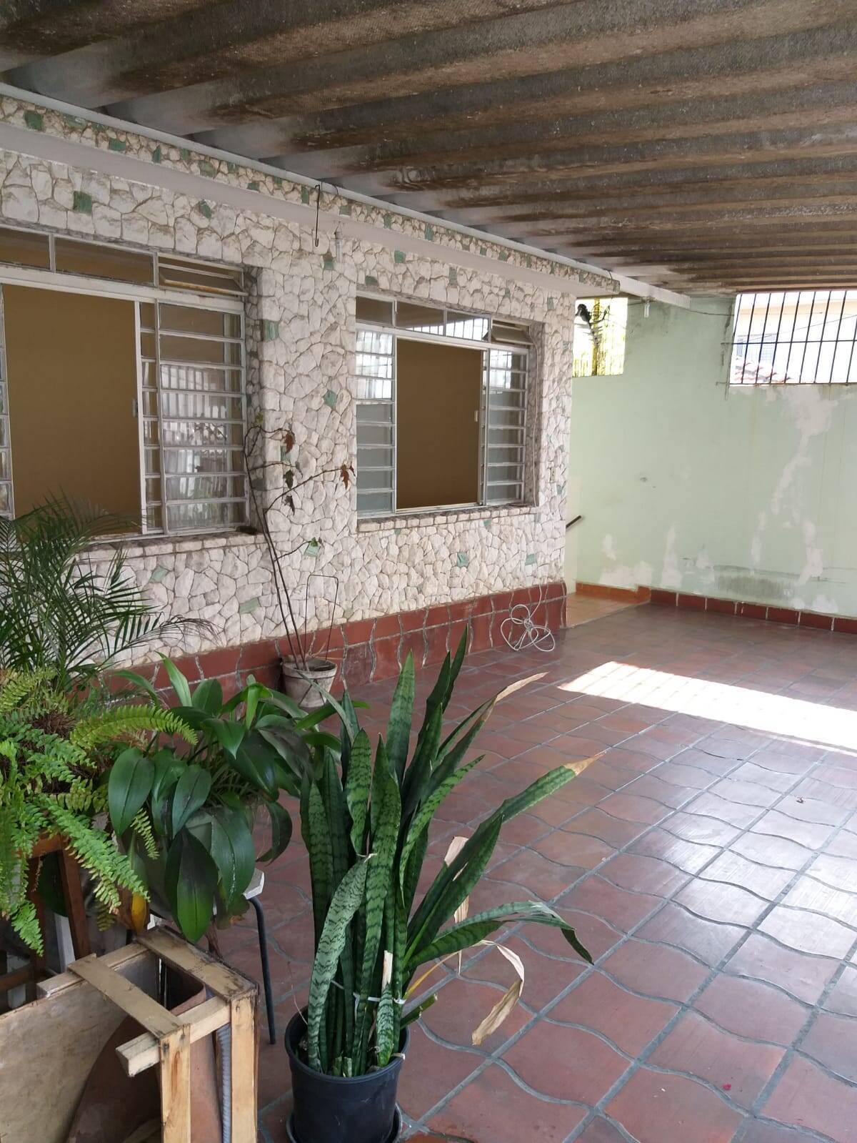 Casa à venda com 2 quartos, 140m² - Foto 2