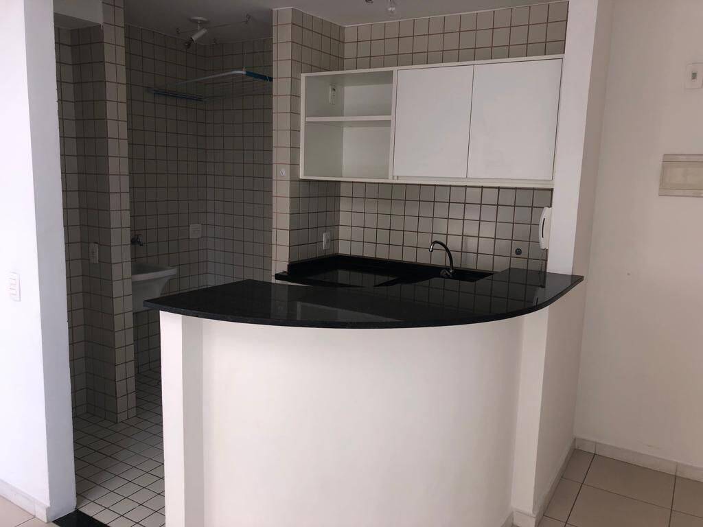 Apartamento à venda e aluguel com 1 quarto - Foto 2