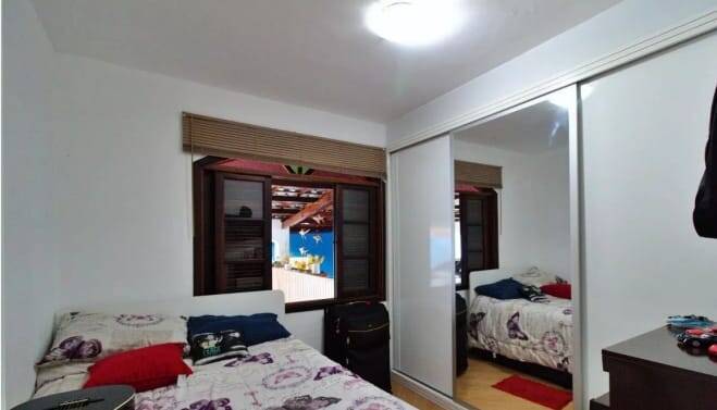 Casa à venda com 2 quartos, 200m² - Foto 13