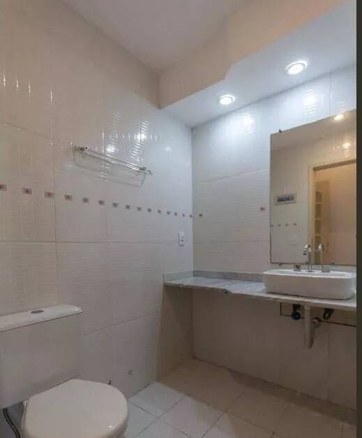 Apartamento à venda com 2 quartos, 70m² - Foto 34