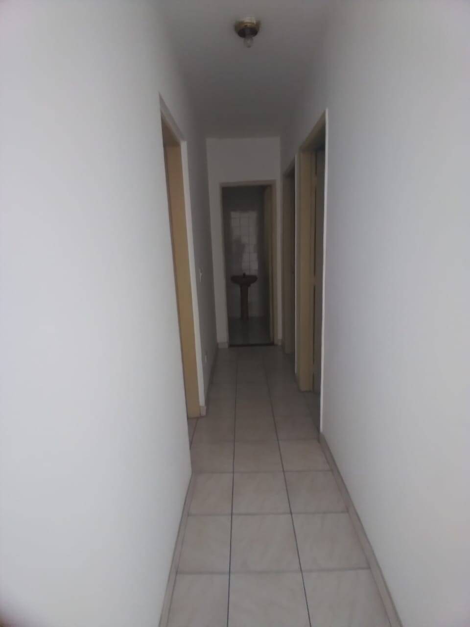 Apartamento à venda com 2 quartos, 61m² - Foto 4